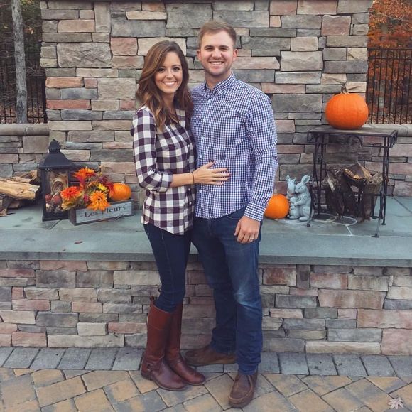 Meet your Posher, Kaylie - Picture 1 of 1